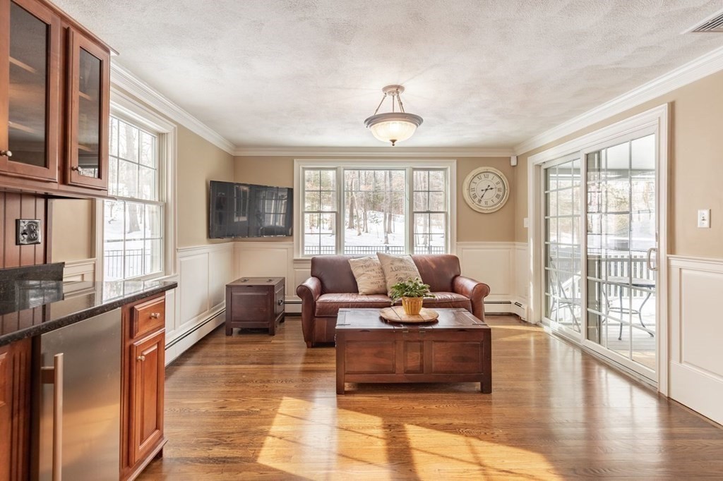 5 Juniper Road Lynnfield, MA 01940 - Photo 11 of 40 Gallery Image 11
