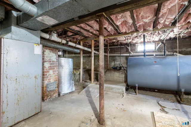 $314,900 | 11 Cawley Court, Bristol, CT 06010