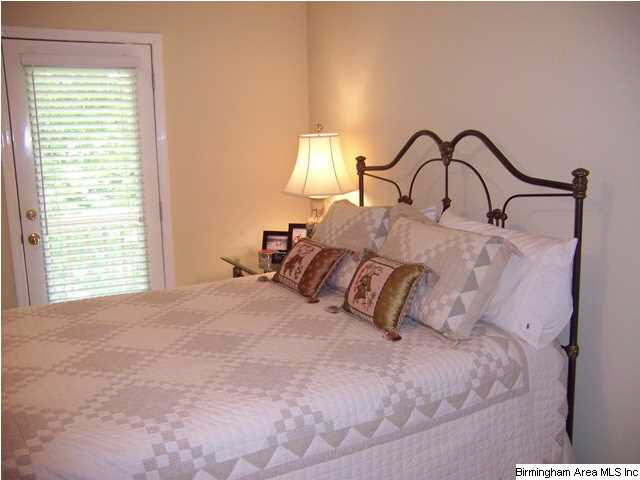 1019 Oak Tree Road Birmingham, AL 35244 - Photo 14 of 21