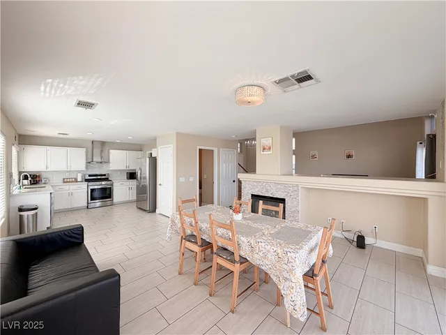 $2,295 | 7956 Tradition Springs Court, Las Vegas, NV 89113