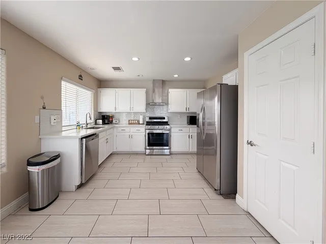 $2,295 | 7956 Tradition Springs Court, Las Vegas, NV 89113