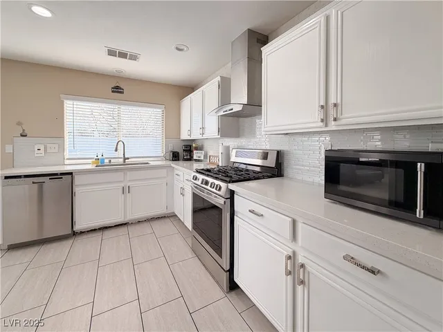 $2,295 | 7956 Tradition Springs Court, Las Vegas, NV 89113