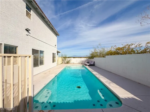 $2,295 | 7956 Tradition Springs Court, Las Vegas, NV 89113