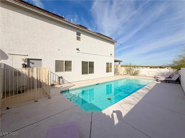 $2,295 | 7956 Tradition Springs Court, Las Vegas, NV 89113