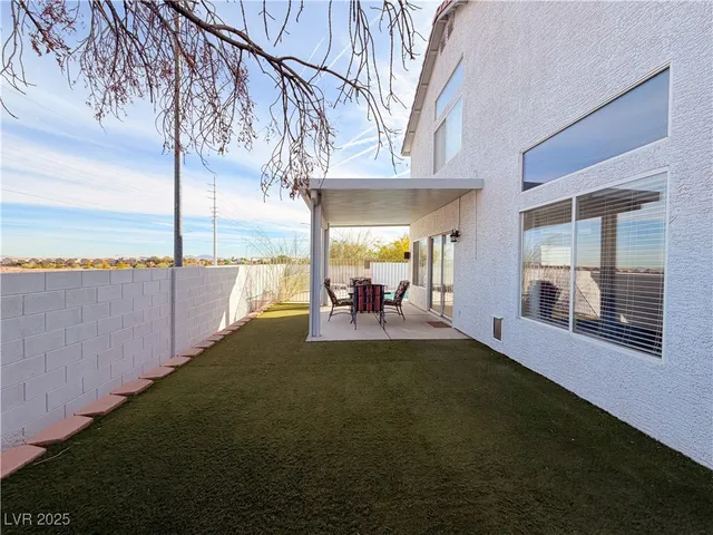 $2,295 | 7956 Tradition Springs Court, Las Vegas, NV 89113