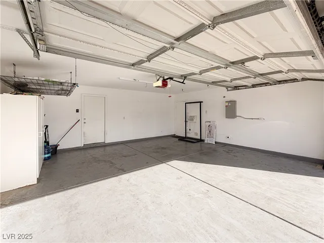 $2,295 | 7956 Tradition Springs Court, Las Vegas, NV 89113