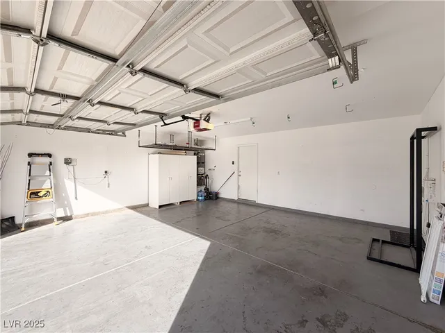 $2,295 | 7956 Tradition Springs Court, Las Vegas, NV 89113