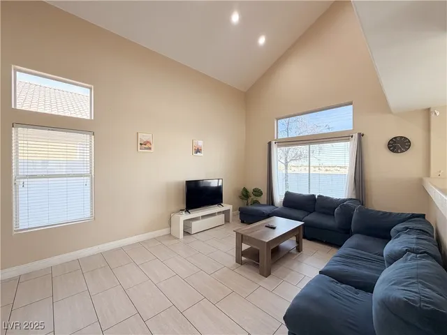 $2,295 | 7956 Tradition Springs Court, Las Vegas, NV 89113