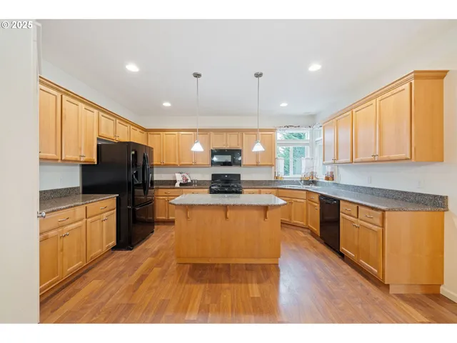 $725,000 | 10208 Northeast 160th Avenue, Vancouver, WA 98682