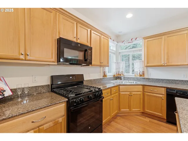 $725,000 | 10208 Northeast 160th Avenue, Vancouver, WA 98682