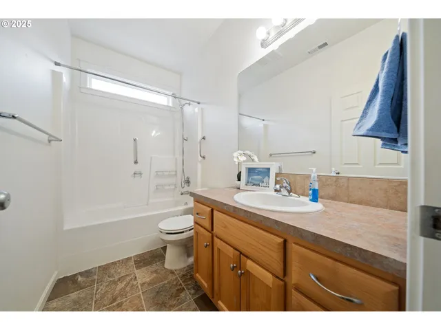 $725,000 | 10208 Northeast 160th Avenue, Vancouver, WA 98682