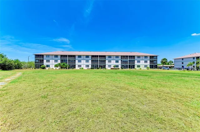 $155,000 | 175 Kings Highway, Unit 1114, Punta Gorda, FL 33983