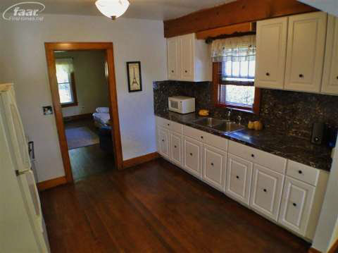 2037 Diamond Street Flint, MI 48532 - Photo 2 of 12 20366619-1.JPG
