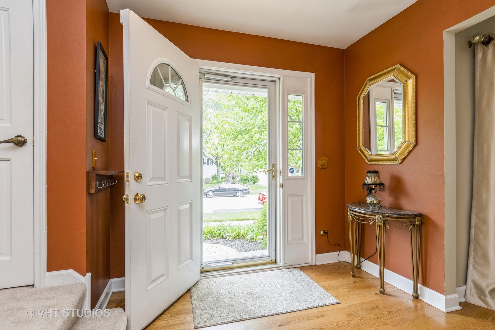 1524 East Bailey Road Naperville, IL 60565 - Photo 3 of 25