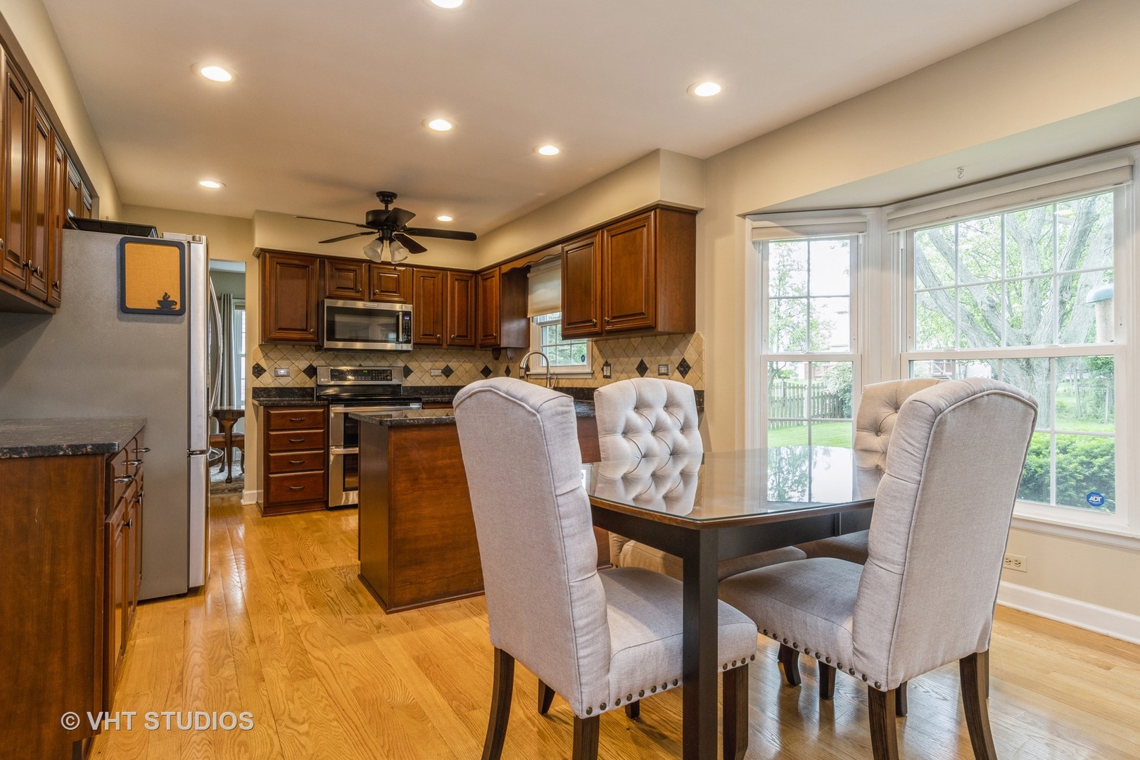 1524 East Bailey Road Naperville, IL 60565 - Photo 9 of 25