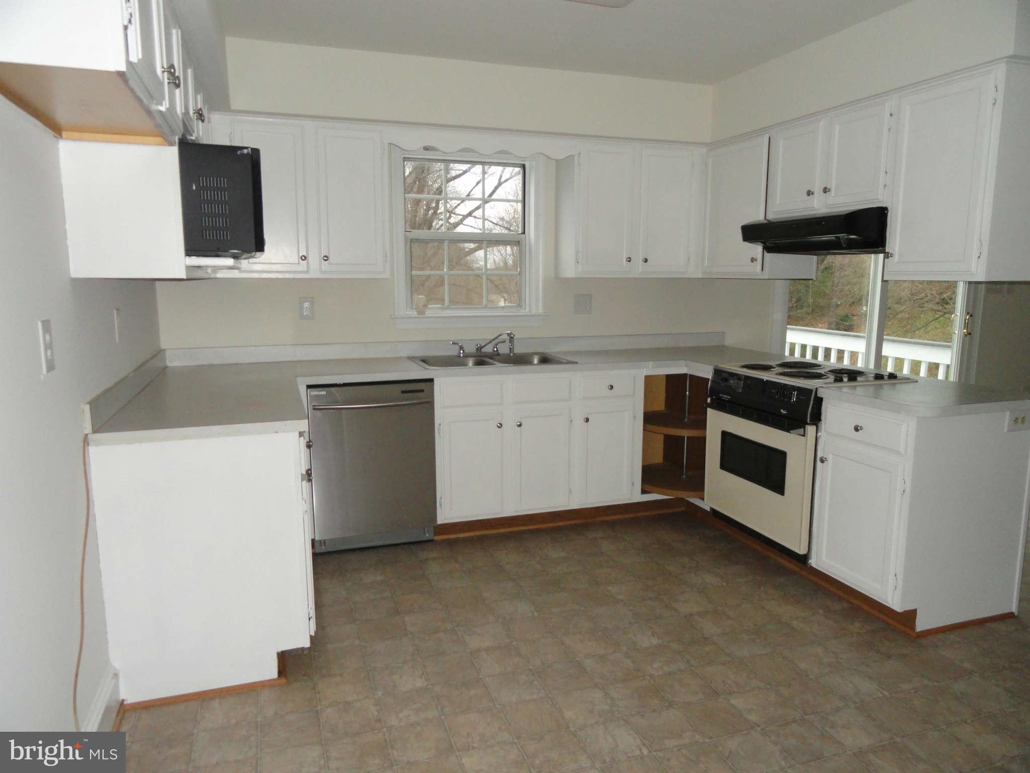 12495 Robin Road Culpeper, VA 22701 - Photo 2 of 7 Kitchen
