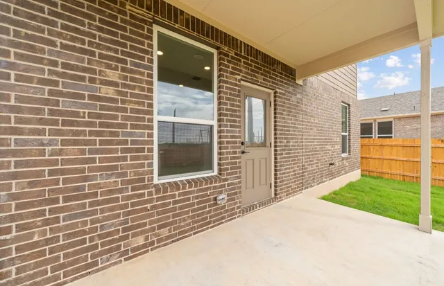 $324,990 | 582 Tailwind Drive, Kyle, TX 78640