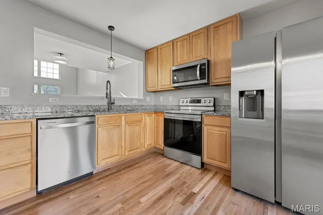 $299,500 | 25 Edenshire Court, Unit 67B, O'Fallon, MO 63368