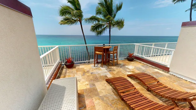 $949,900 | 77-6452 Kona Magic Sands, Unit 302, Kailua-Kona, HI 96740