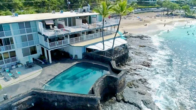 $949,900 | 77-6452 Kona Magic Sands, Unit 302, Kailua-Kona, HI 96740