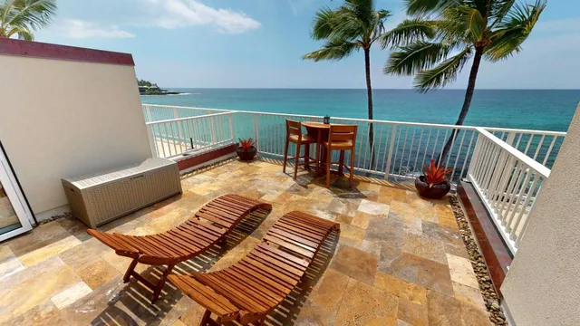 $949,900 | 77-6452 Kona Magic Sands, Unit 302, Kailua-Kona, HI 96740
