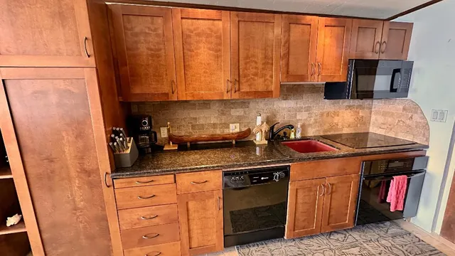 $949,900 | 77-6452 Kona Magic Sands, Unit 302, Kailua-Kona, HI 96740