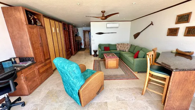 $949,900 | 77-6452 Kona Magic Sands, Unit 302, Kailua-Kona, HI 96740
