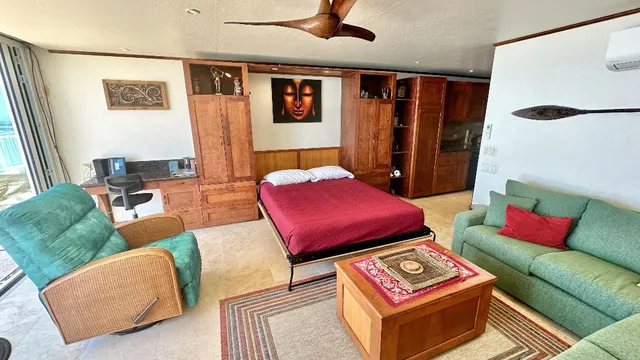 $949,900 | 77-6452 Kona Magic Sands, Unit 302, Kailua-Kona, HI 96740