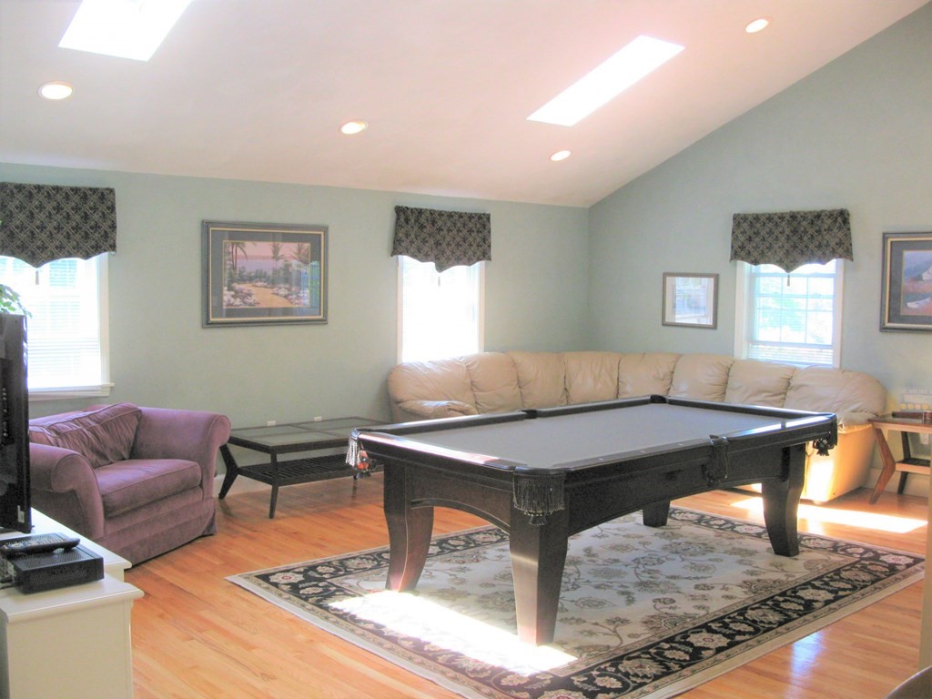 8 Country Club Road North Reading, MA 01864 - Photo 9 of 12 Gallery Image 9