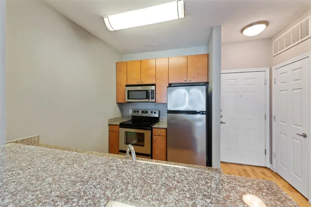 $1,450 | 2502 Leon Street, Unit 503, Austin, TX 78705