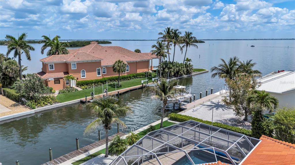617 Rountree Drive Longboat Key, FL 34228 - Photo 9 of 41