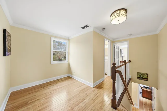 $975,000 | 5523 South Garfield Street, Hinsdale, IL 60521