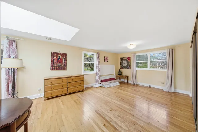 $975,000 | 5523 South Garfield Street, Hinsdale, IL 60521