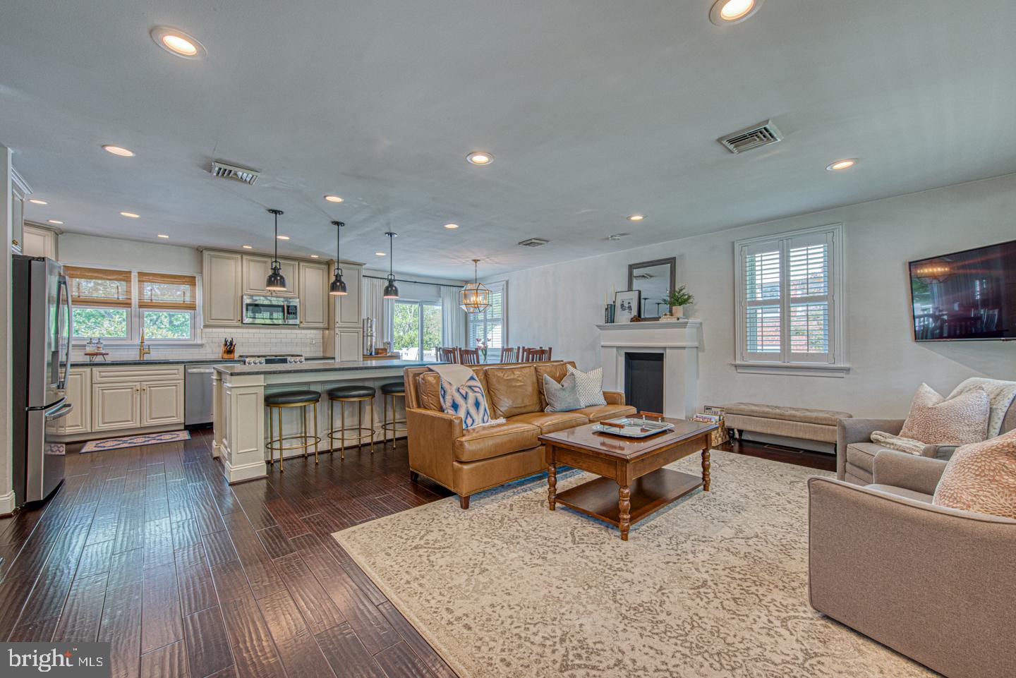 742 Elgin Road Newtown Square, PA 19073 - Photo 2 of 42