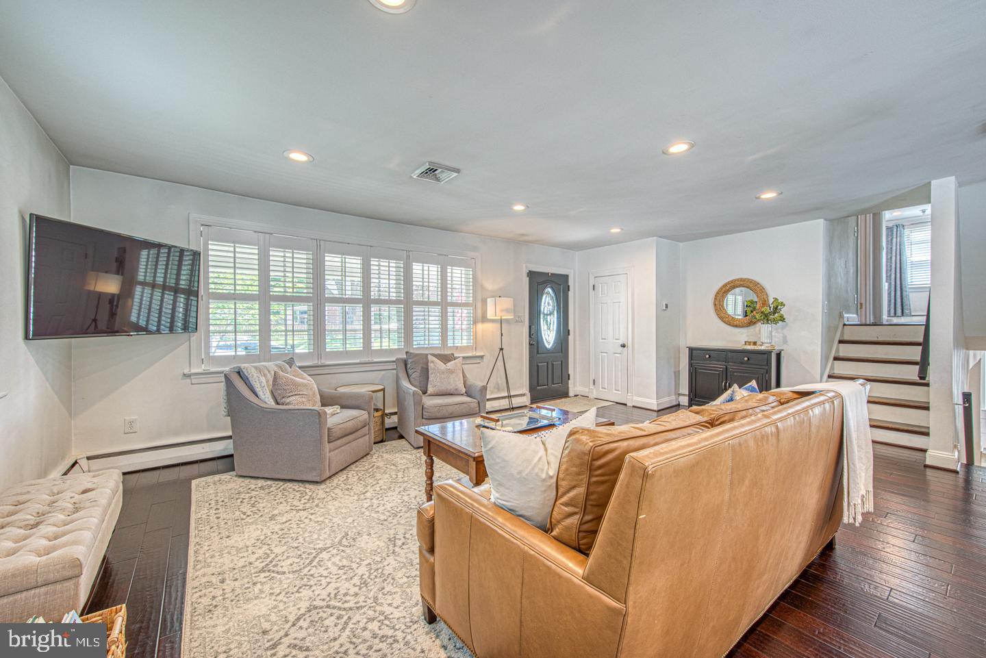 742 Elgin Road Newtown Square, PA 19073 - Photo 4 of 42