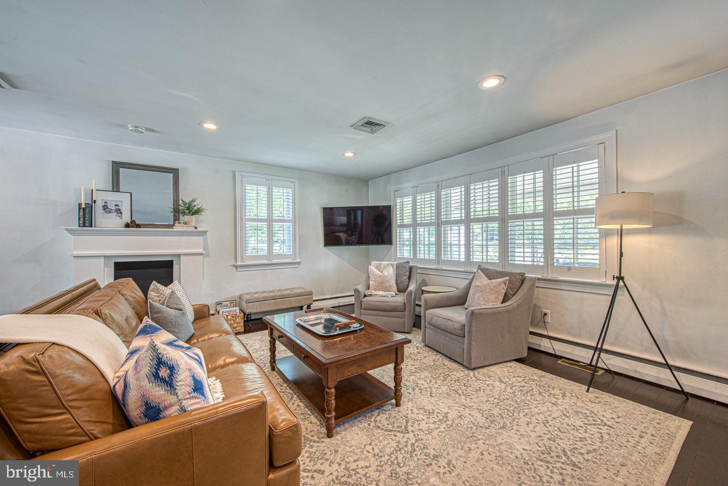 742 Elgin Road Newtown Square, PA 19073 - Photo 5 of 42