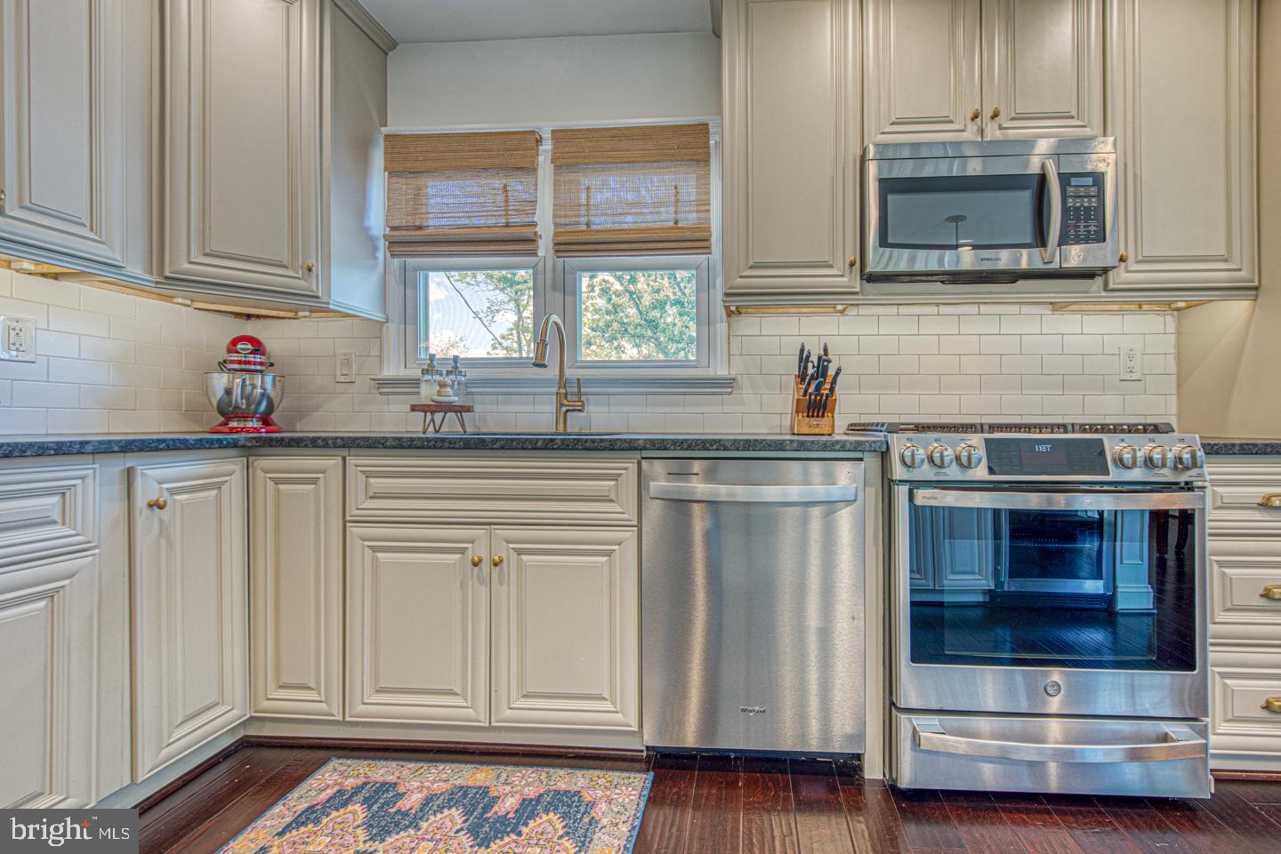 742 Elgin Road Newtown Square, PA 19073 - Photo 9 of 42
