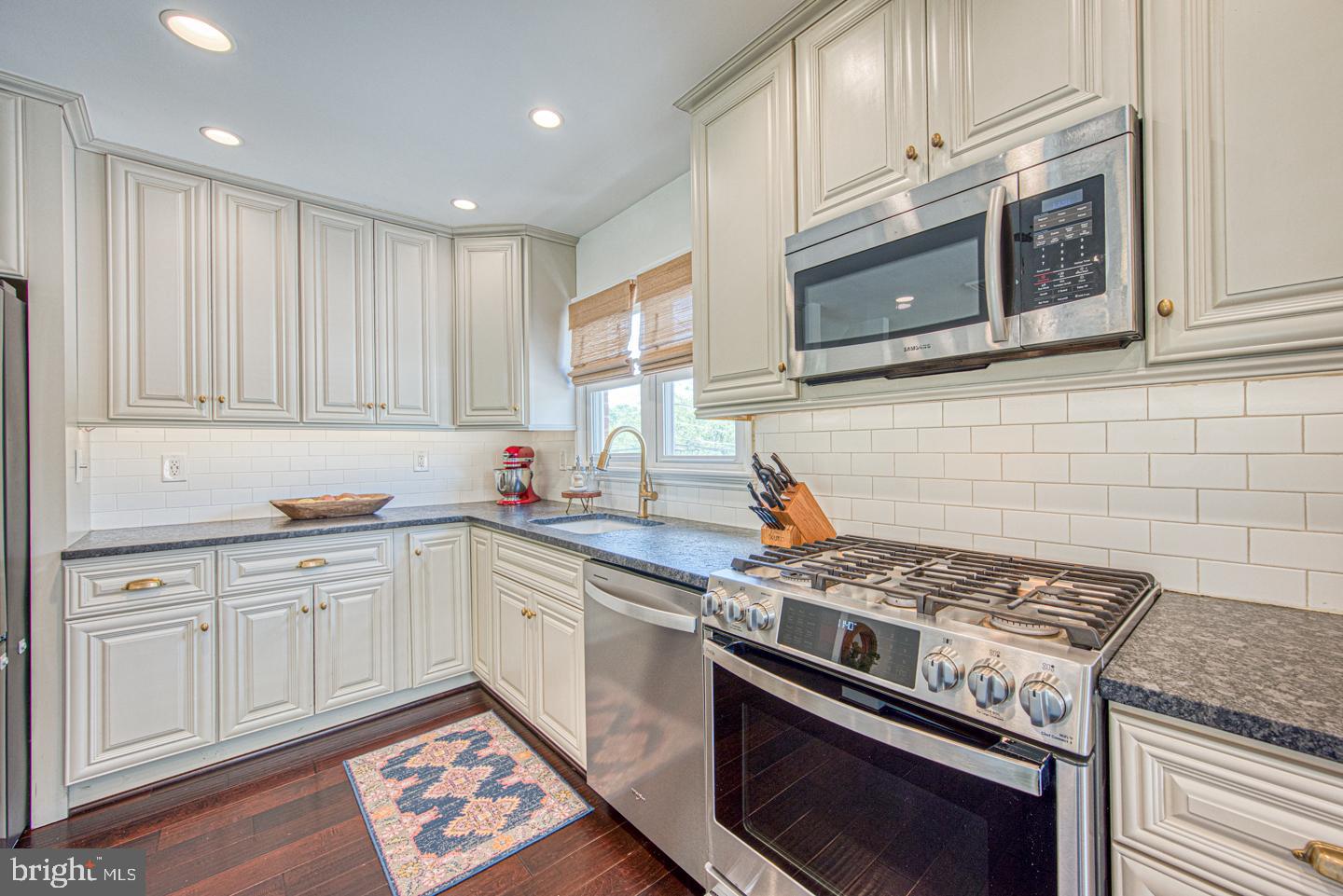 742 Elgin Road Newtown Square, PA 19073 - Photo 10 of 42
