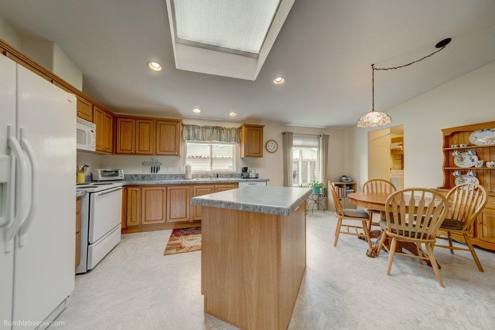 19414 East Augusta Lane Spokane Valley, WA 99016 - Photo 11 of 40