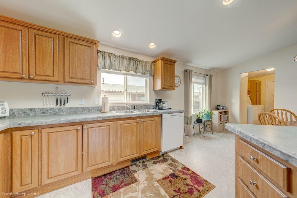 19414 East Augusta Lane Spokane Valley, WA 99016 - Photo 12 of 40