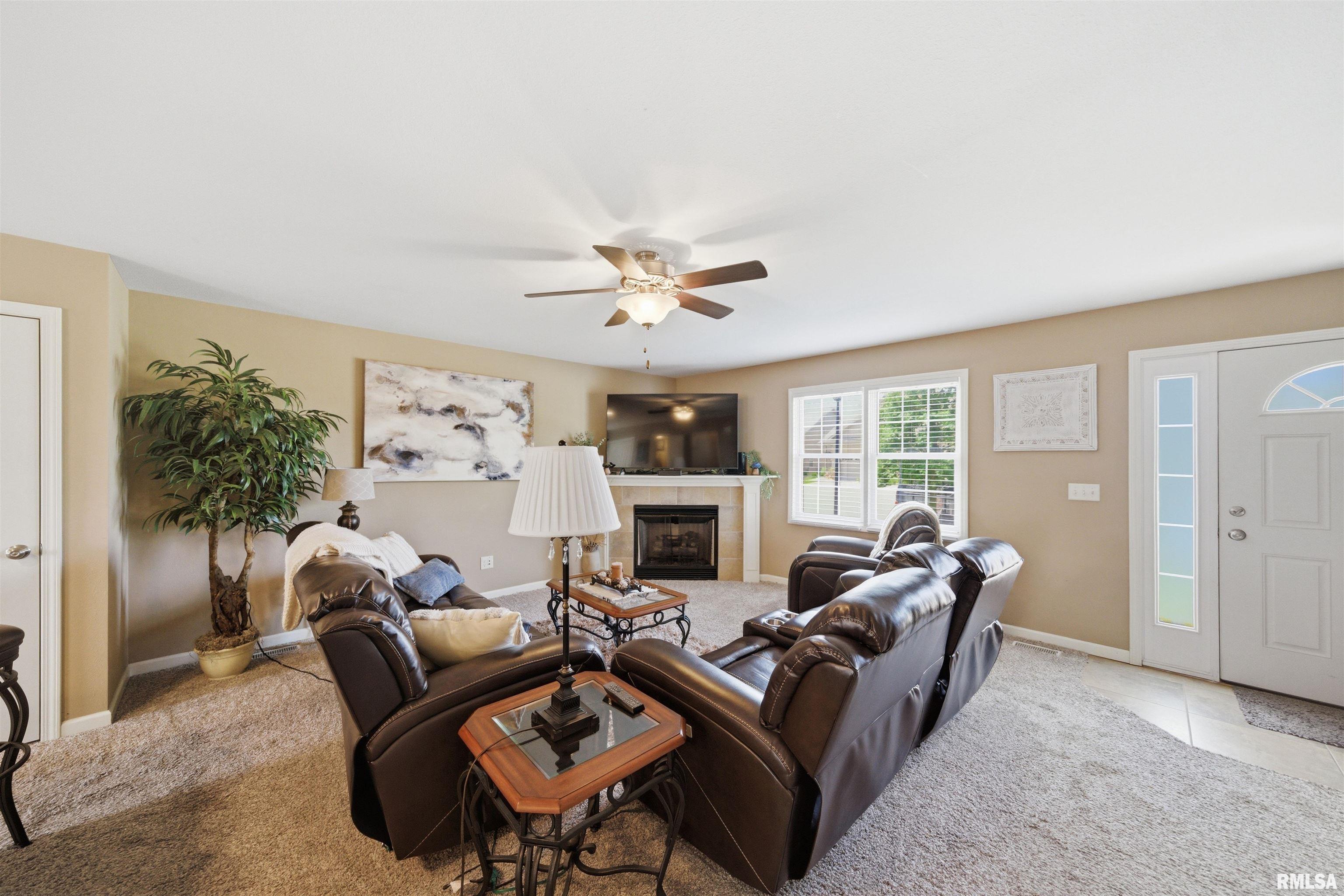 1906 Glenbridge Road Bloomington, IL 61704 - Photo 5 of 33