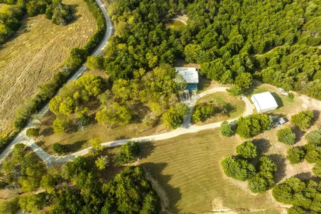 $1,800,000 | 1229 County Road 3105, Bonham, TX 75418