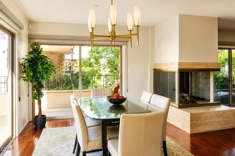 $975,000 | 1255 South Orange Grove Boulevard, Unit 4, Pasadena, CA 91105