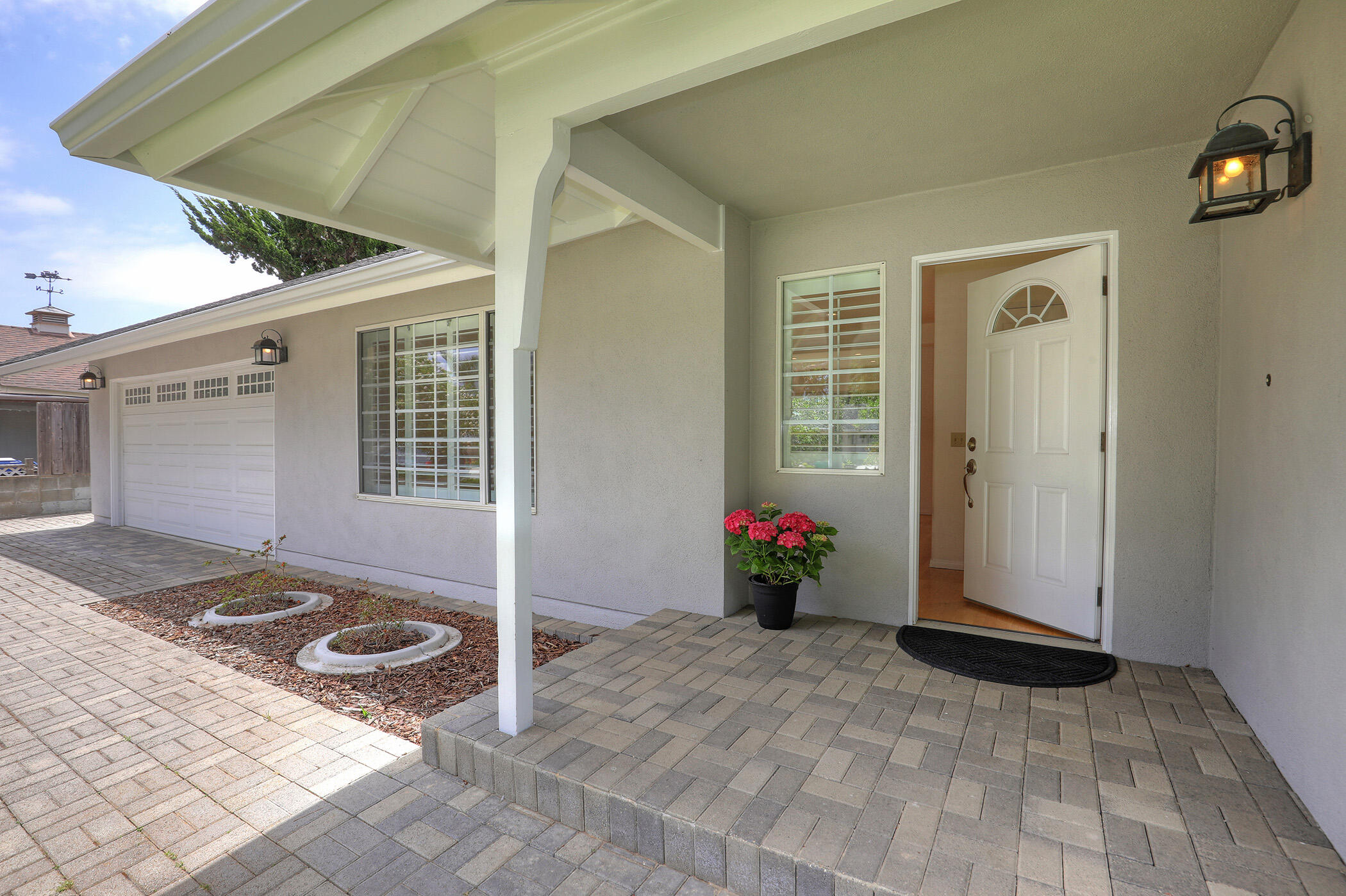 6231 Covington Way Goleta, CA 93117 - Photo 5 of 36 Entry