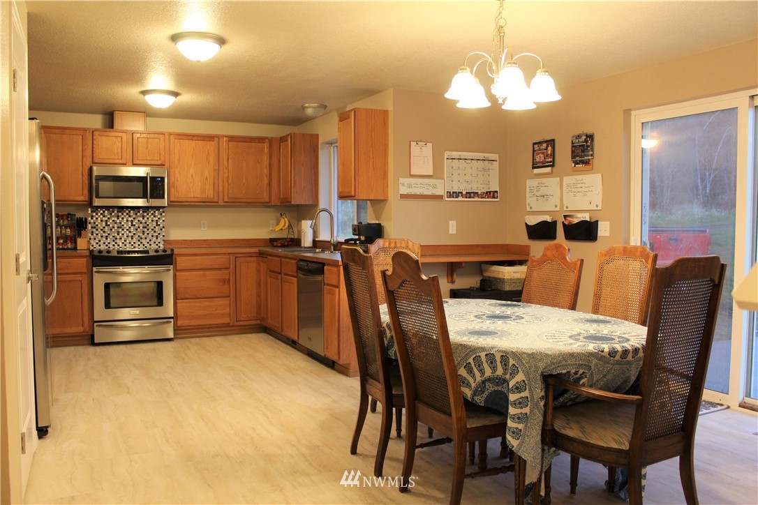398 Elochoman Valley Road Cathlamet, WA 98612 - Photo 31 of 35 Gallery Image 31