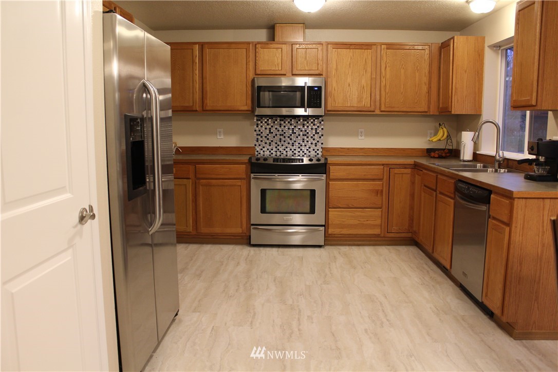 398 Elochoman Valley Road Cathlamet, WA 98612 - Photo 32 of 35 Gallery Image 32