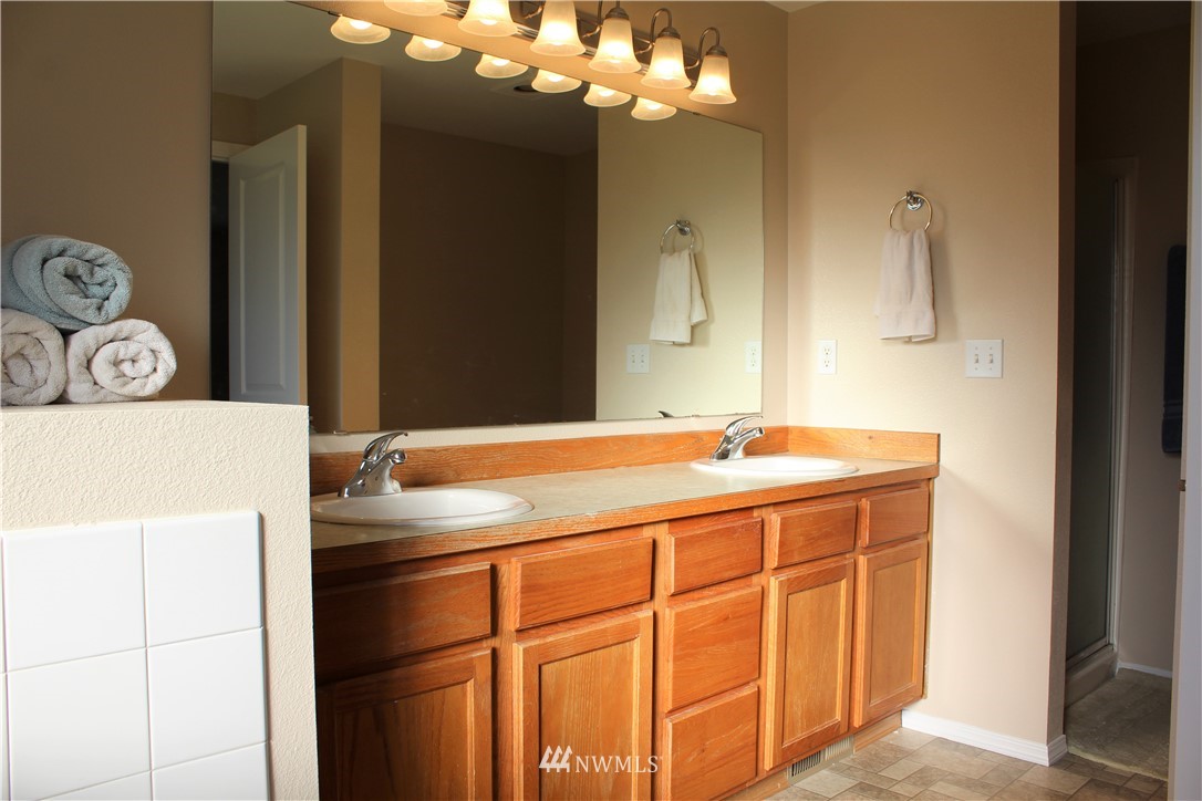 398 Elochoman Valley Road Cathlamet, WA 98612 - Photo 7 of 35 Gallery Image 7