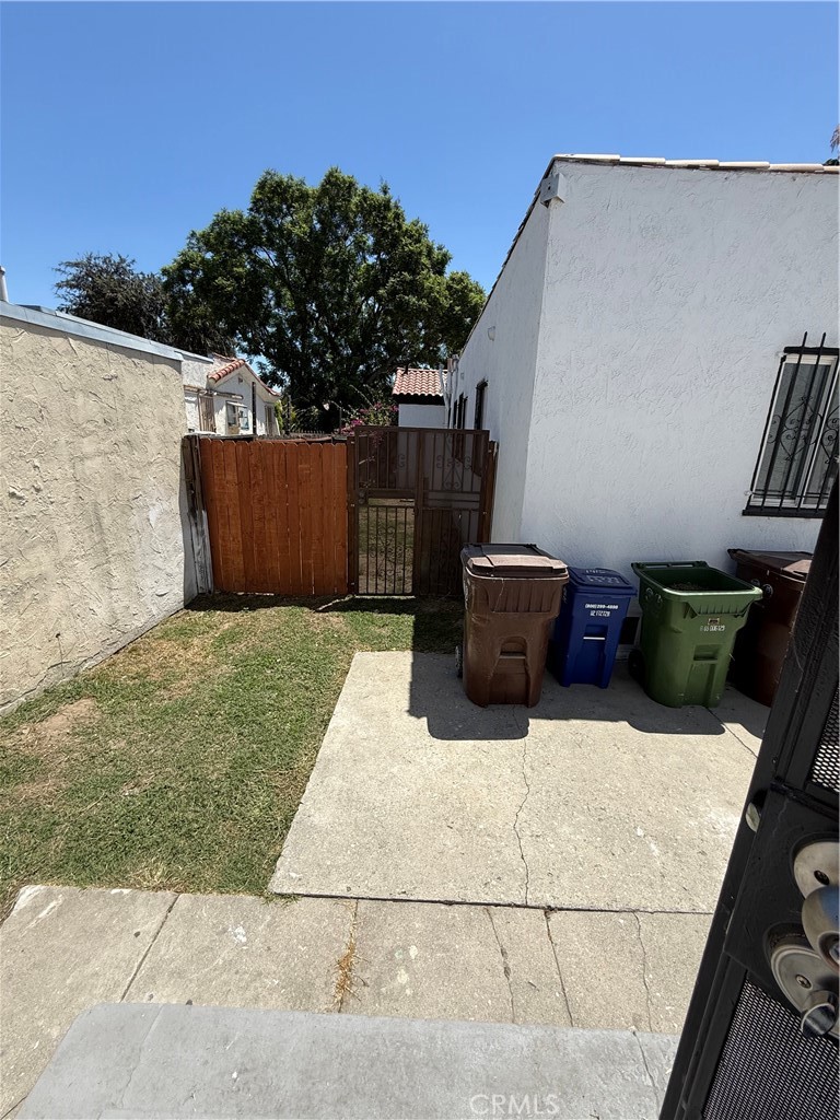 1415 North Spring Avenue Compton, CA 90221 - Photo 61 of 73