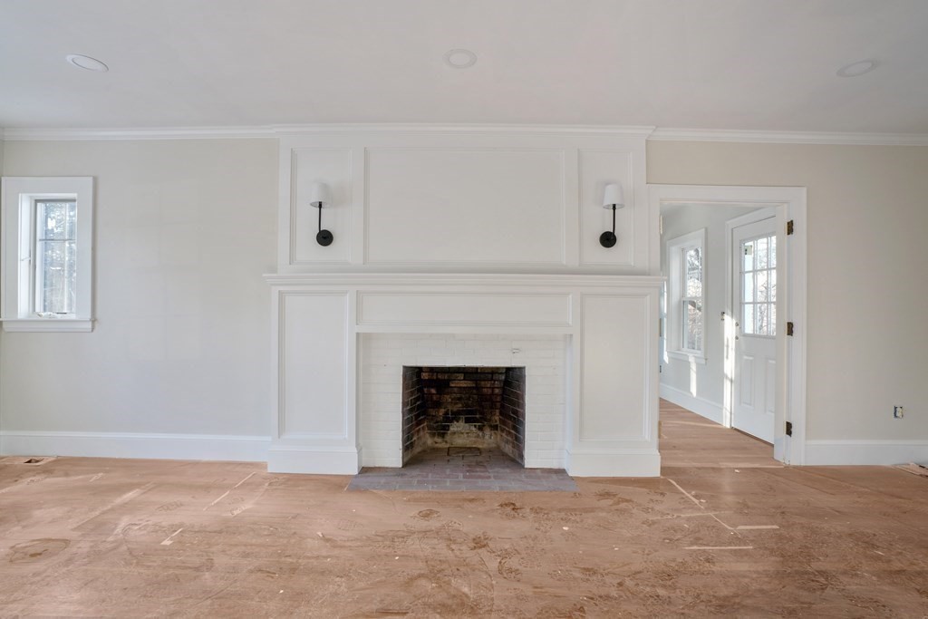 43 Sterling Road Westwood, MA 02090 - Photo 8 of 39 Gallery Image 8