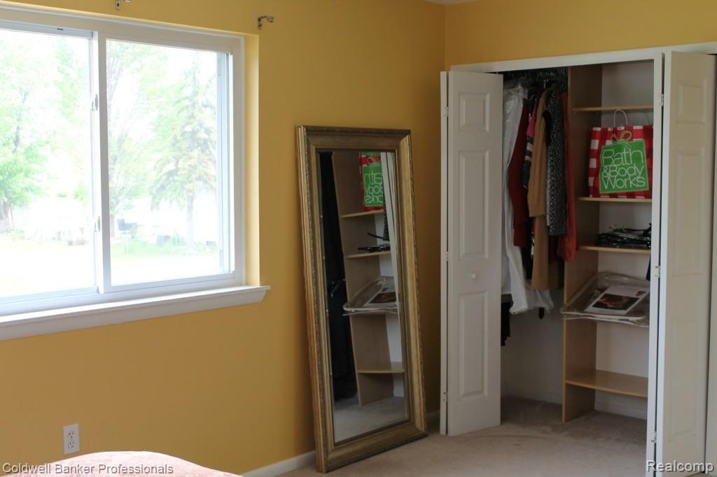 43677 Applewood Road Canton, MI 48188 - Photo 21 of 48 IMG_1973.jpg